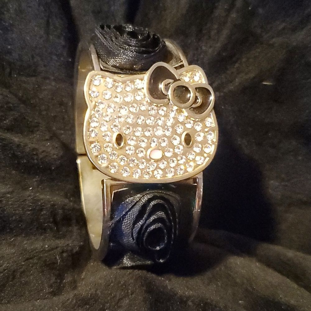 SANRIO HK1727J Hello Kitty Hidden Watch Goldtone Black Roses Bangle Bracelet
